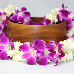 Large purple lei with tuberose