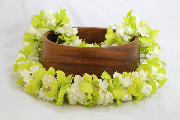 jade and white Hawaiian lei