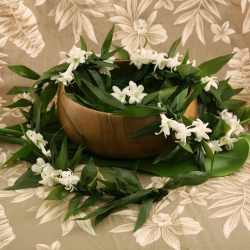 white tuberose fragrant maile ti leaf lei